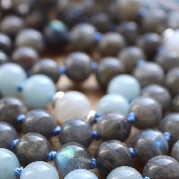 ✨CALM COURAGE✨ Larvikite and Aquamarine Mala - Picture 4 of 4